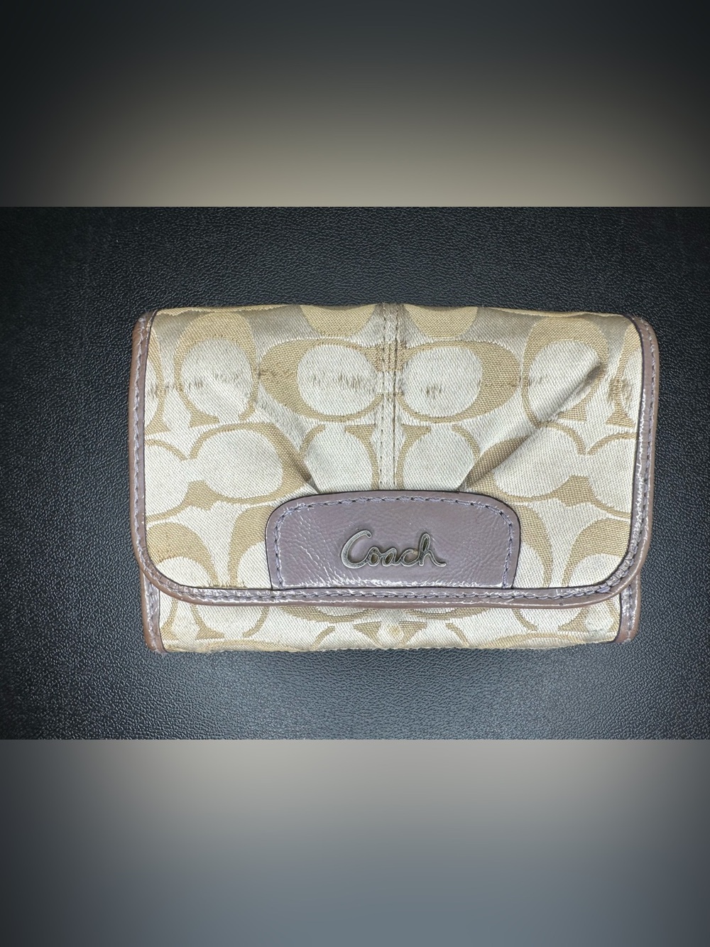 Coach signature C Ashley Wallet in Tan / Light Purple